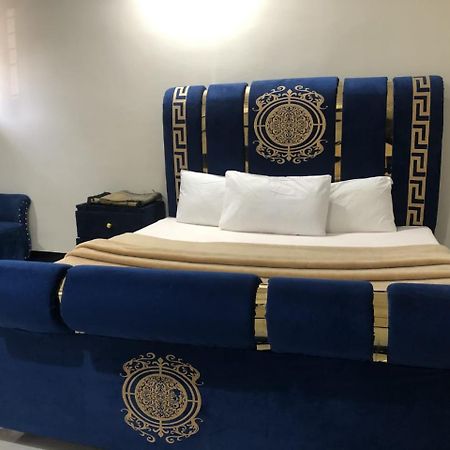 Hotel Islamabad Crown 라왈핀디 외부 사진
