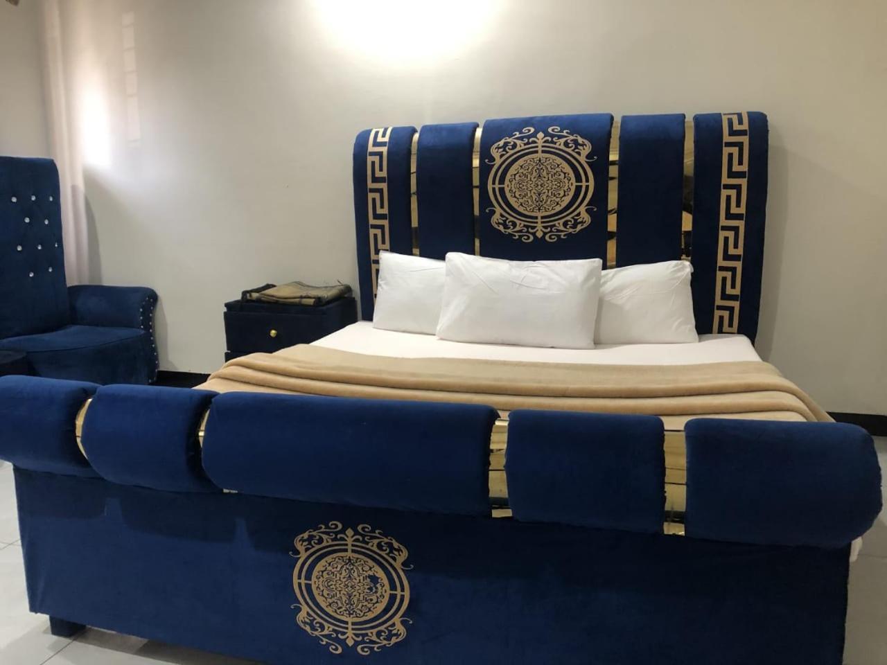 Hotel Islamabad Crown 라왈핀디 외부 사진